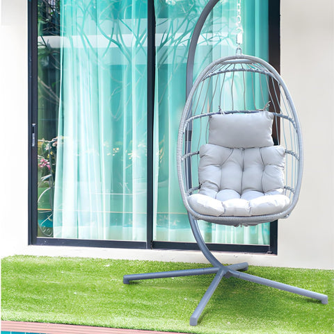 Poltrona a Dondolo Sospesa Gaia Grey in Rattan Artificiale Grigio Struttura Acciaio con Cuscini e Portata 140 kg Ean 8023755069100