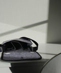 immagine-5-oem-borsa-a-tracolla-porta-birra-in-feltro-21x28cm-grigio-ean-4029811449828